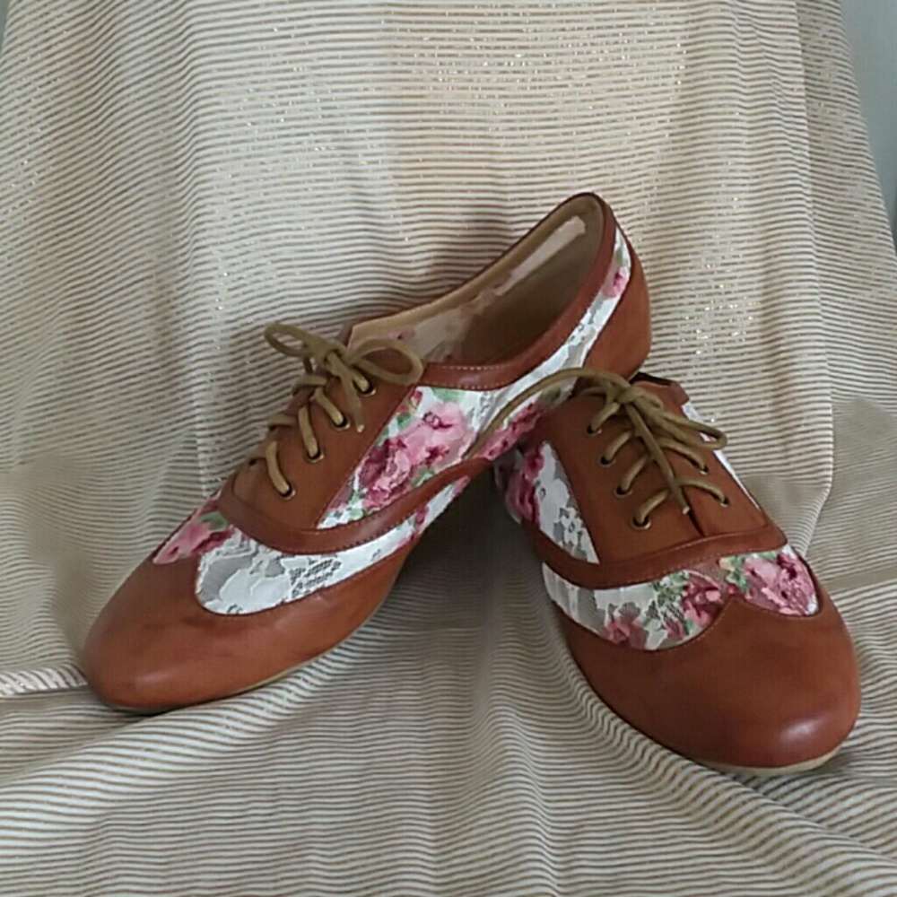Air Underground Xenia oxford